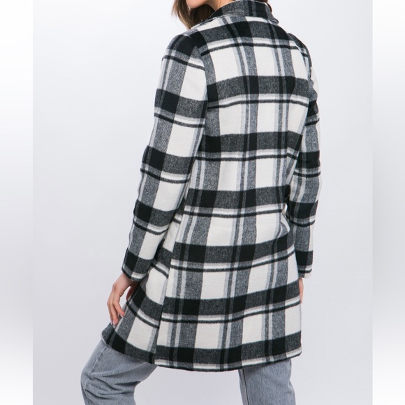 37 Fabulous Lapel Collared Plaid Wool Blend Full Coat - Picture 4 of 4